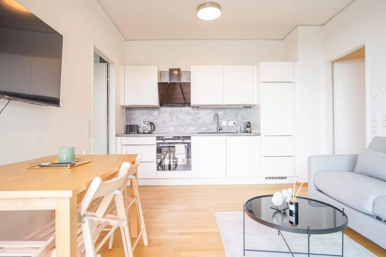 Apartment Suite In High-Rise On The Danube Vienna