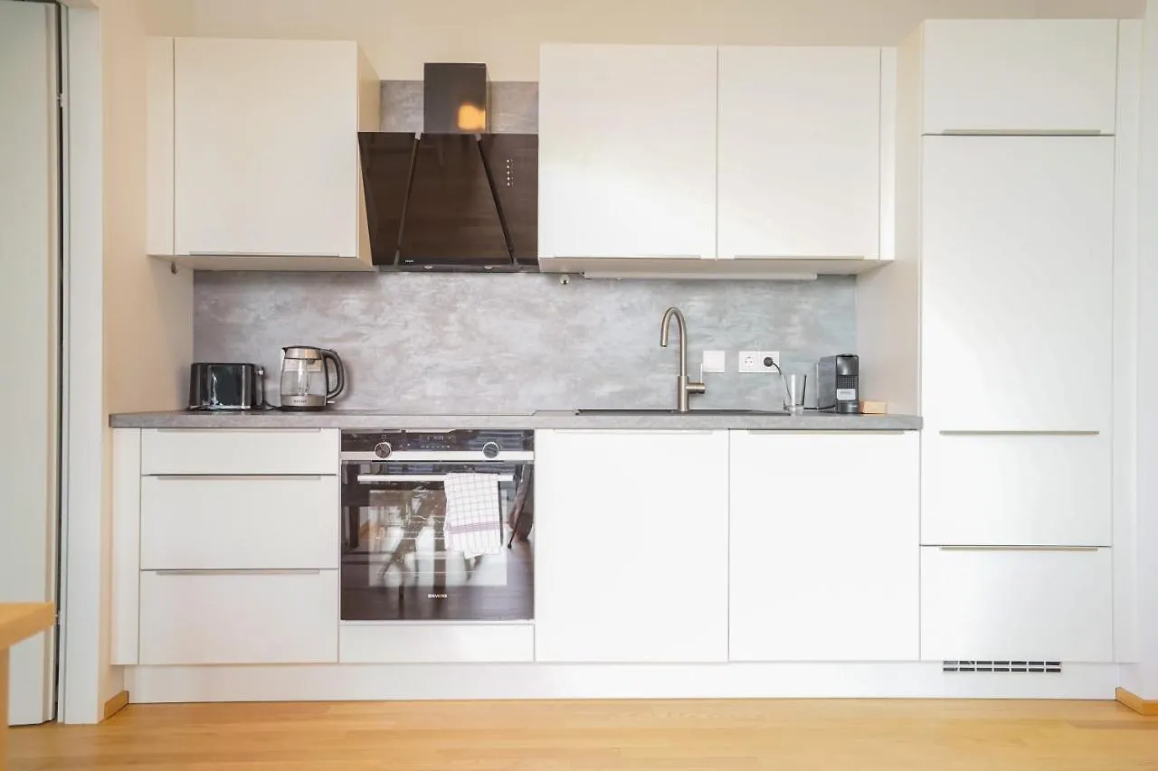 Suite In High-Rise On The Danube Vienna 0*,